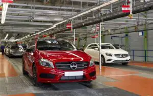 SURPRIZĂ: Mercedes-Benz nu mai face față comenzilor