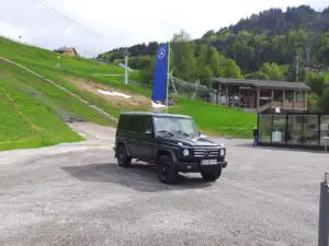VIDEO Mercedes-Benz a lansat noua Clasă G. Vezi ce poate face