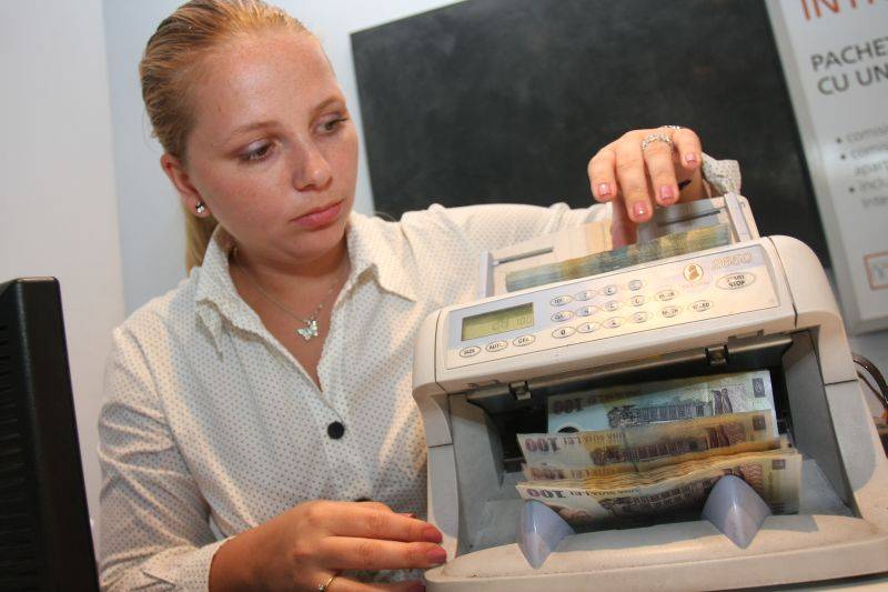 MFP împrumută încă cinci miliarde de lei de la bănci