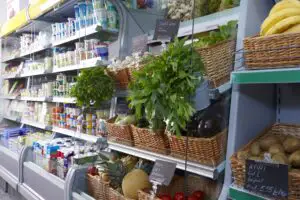 Cifra de afaceri în comerţul cu amănuntul a scăzut cu 5% în primele zece luni ale anului