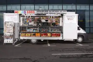 Miliardarul Dinu Patriciu lansează băcăniile mobile