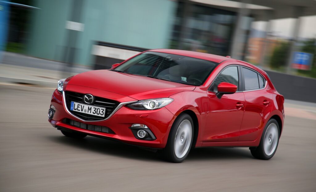 Mazda3 debutează la Frankfurt Motor Show. Clienţii europeni o pot cumpăra din octombrie