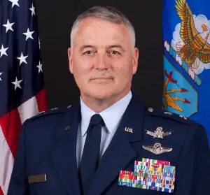 Un general american responsabil de rachete nucleare demis din funcţie