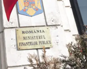Ministerul Finanţelor vrea să împrumute luni un miliard de lei de la bănci
