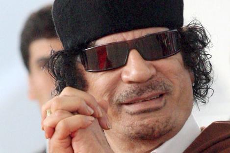 Cui i-a propus Gaddafi, în 1992, construirea primei bombe nucleare islamice