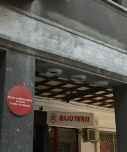 Blocul tău are BULINĂ ROŞIE? Primăria a actualizat lista clădirilor cu risc seismic din Bucureşti.