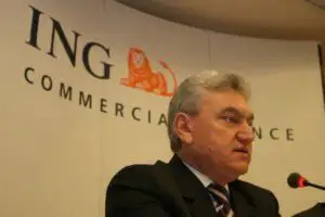Creşterea economică, afectată şi de încetinirea creditării, nu numai de temperarea exporturilor