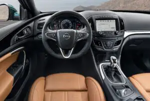 Opel lansează noul Insignia în România