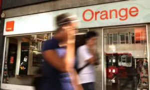 ORANGE România a câştigat 40.000 de clienţi în trimestrul 4. Veniturile au trecut de 900 de mil.euro în 2012