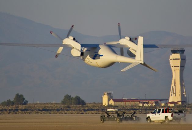 Video: Primul zbor al dronei gigantice construită de Boieng