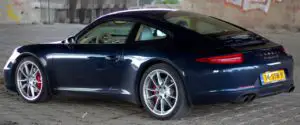 Autostradă perfectă și mașină germană: 300 km/h!