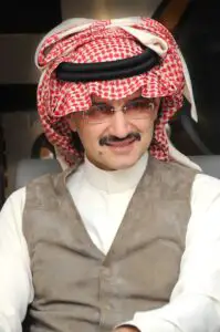 Un prinţ saudit dă în judecată Forbes pentru că nu i-au calculat în mod corect averea