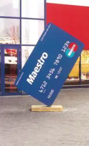 Cardurile Maestro aduc reduceri suplimentare pe site-urile de discount
