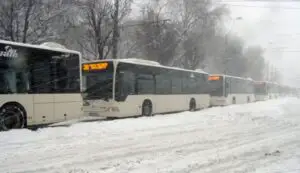 Cum vor circula mijloacele de transport RATB în noaptea de Revelion