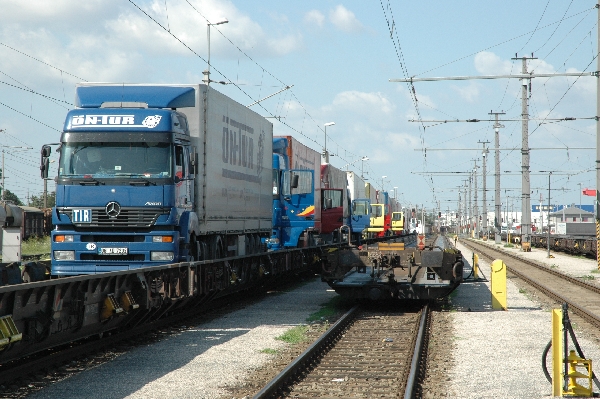 Traficul RO-LA pe rețeaua CFR în strategia României privind schimbările climatice