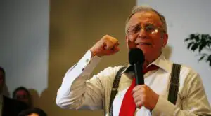 Ion Iliescu: „Este evident o criză în W”