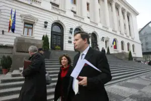 FMI cere BNR întărirea politicii monetare, analiştii văd menţinerea unui status quo