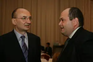 Oamenii de afaceri: Colapsul economic ameninţă România