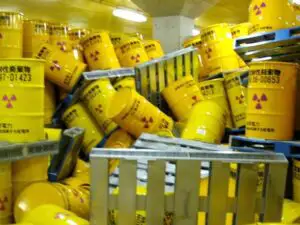 Guvernul modifică legislaţia pentru gestionarea deşeurilor radioactive