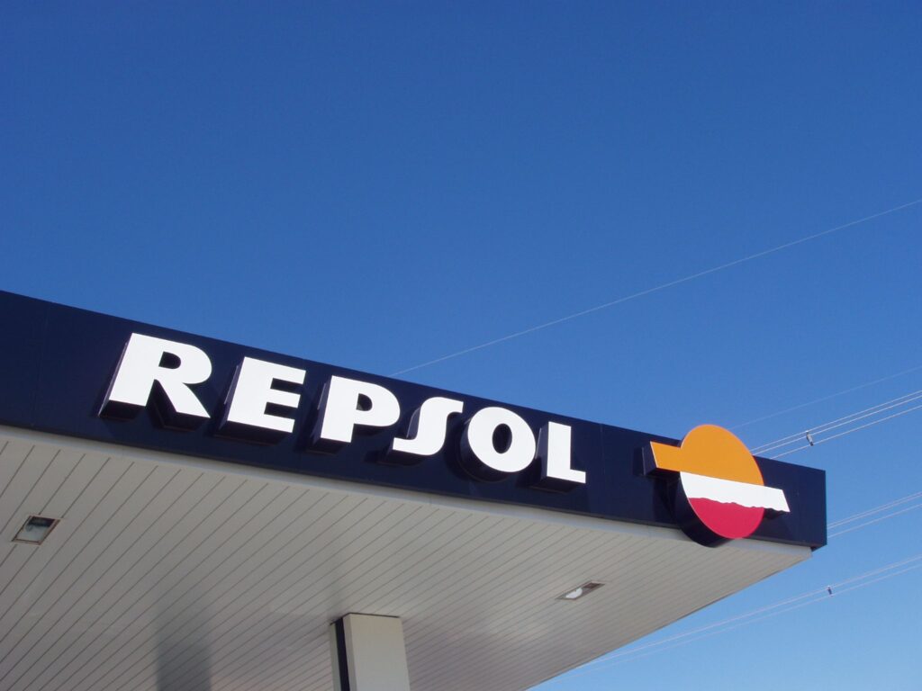 Argentina extinde naţionalizarea filialei Repsol la compania YPF Gaz