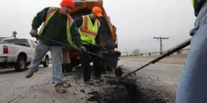 UPDATE: Întreținerea șoselelor, 1 mld Euro în ultimii patru ani. Doar un sfert s-a plătit.