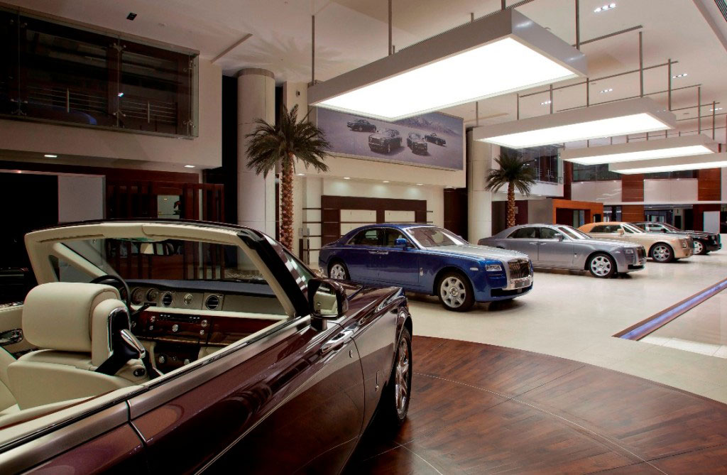 O companie din România deschide un showroom Rolls Royce în Germania