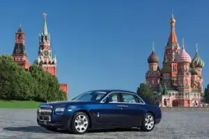 Miliardarii de carton în vizor: Fiscul rus va suprataxa mașinile de lux