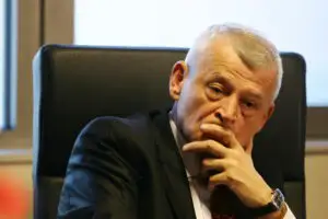 Sorin Oprescu: Trăiesc din salariul de primar şi de profesor universitar
