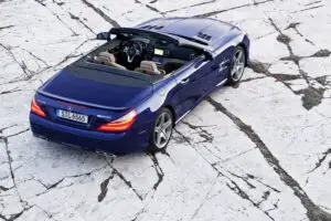 AMG pune încă 18 cai sub capota bolidului SL 65. Rezultat final: 630 CP