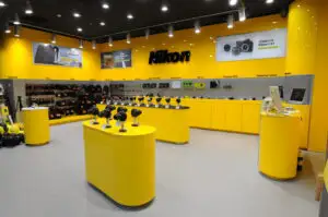 Nikon inaugurează al şaptelea Yellow Store