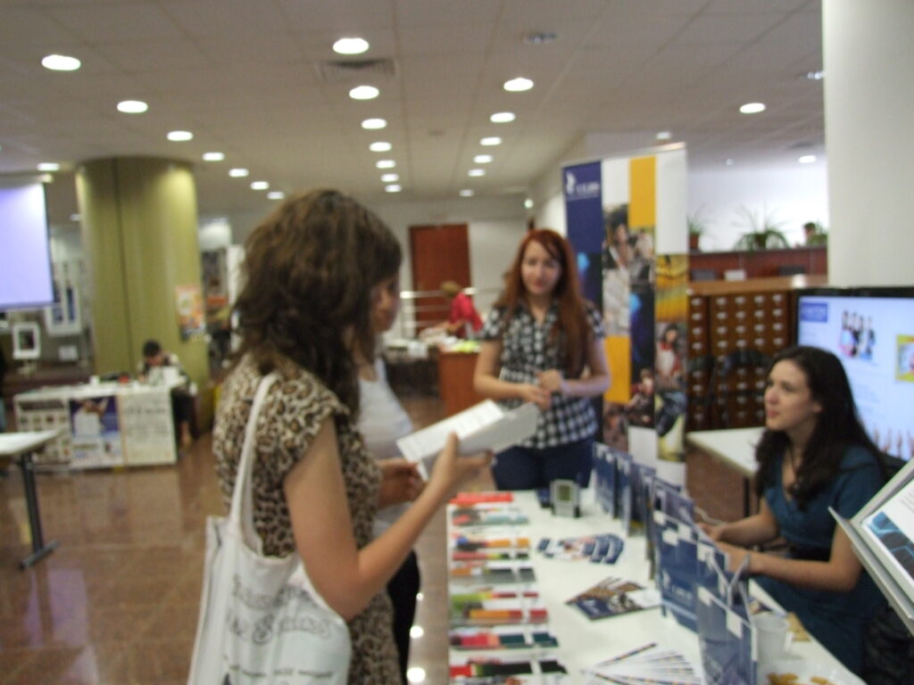 Şcoli de elită din străinătate şi-au prezentat programele de studiu la Bucureşti