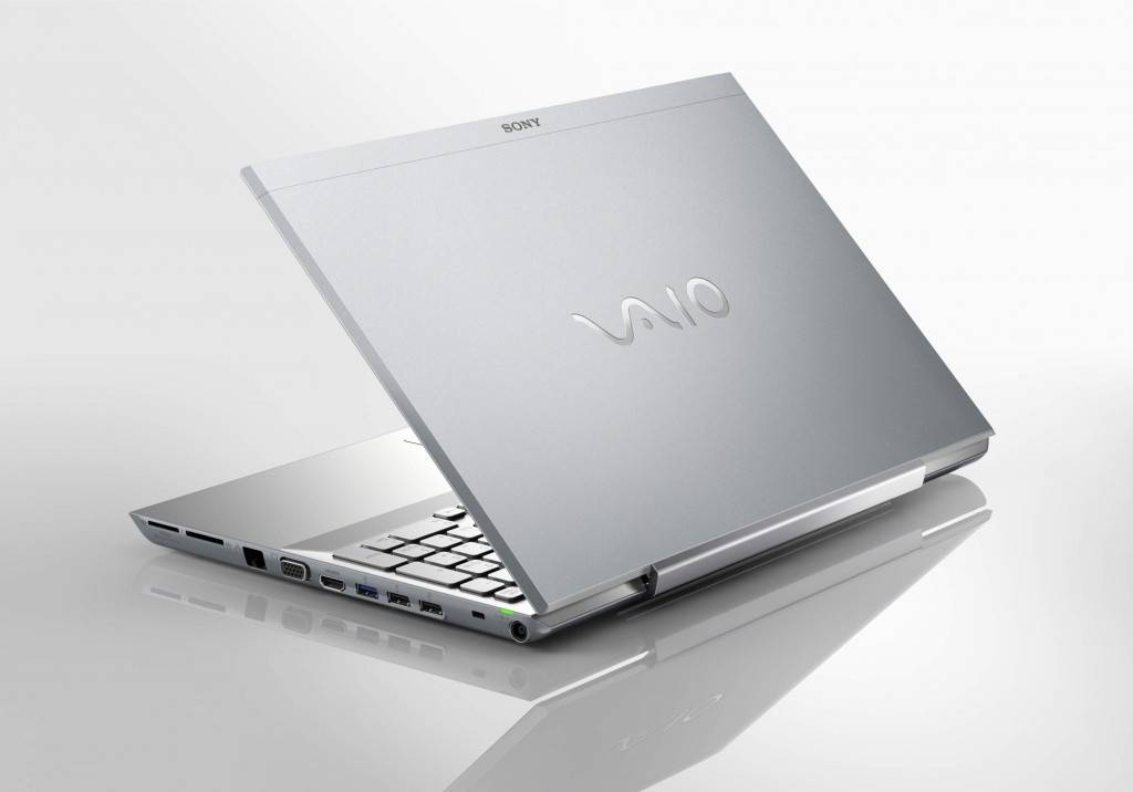 (P) Noul notebook ultraperformant VAIO Seria SE este disponibil în exclusivitate la Altex şi Media Galaxy