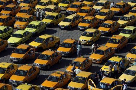 2.000 de taximetriști blochează astăzi Bucureștiul