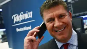 KPN și-a vândut divizia din Germania companiei Telefonica