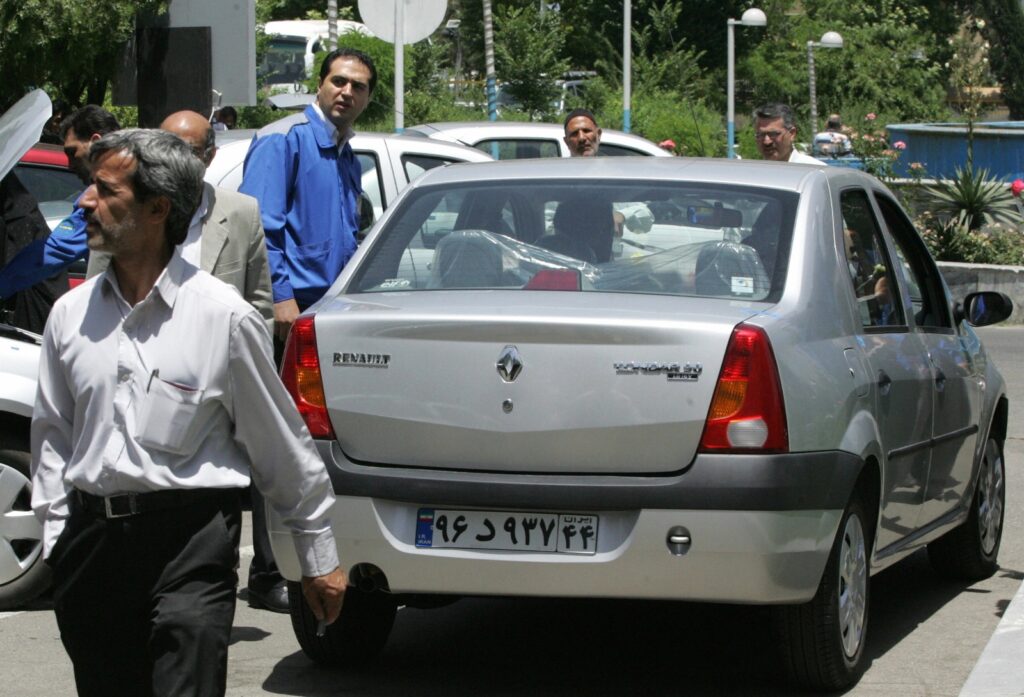 Grupul Renault, puternic lovit de sancțiunile impuse Iranului