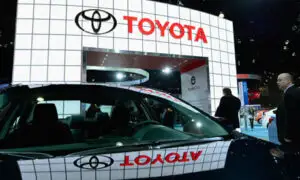 Toyota își securizează poziția de lider mondial în 2013