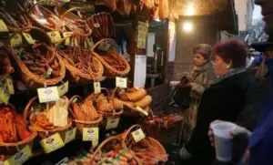 Târg de produse tradiționale la Academia de Ştiinţe Agricole