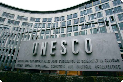 Israelul îşi suspendă contribuţia la UNESCO