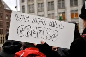 Unul din trei angajaţi din Grecia nu are asigurare socială