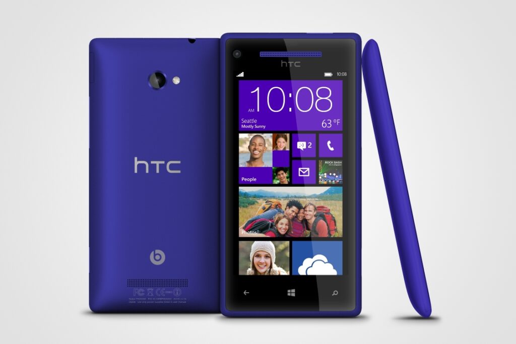 Iată primele telefoane cu Windows Phone 8 de la HTC