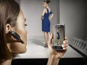 Samsung lansează smartphone-ul Wave 3 în Romania
