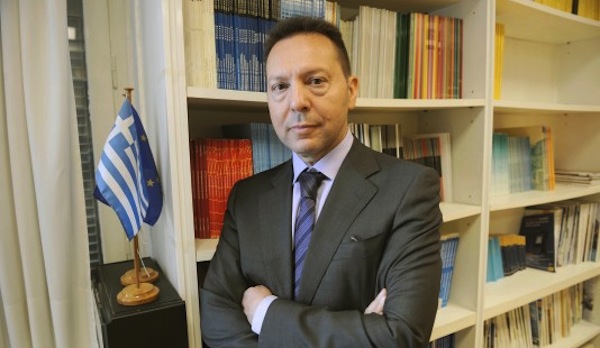 Ministrul de finanţe grec, ameninţat cu moartea