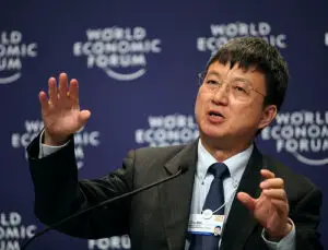 FMI avertizează că au sporit riscurile referitoare la creşterea economiei mondiale