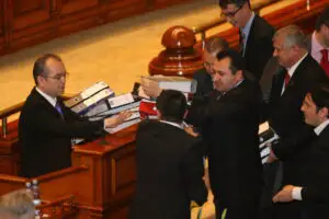 Ce șanse sunt ca România să dea faliment