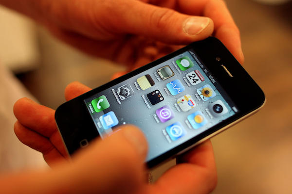 Cum s-a rezolvat problema spionajului iPhone și iPad: un update de 666 Mb