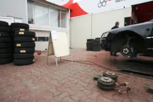 Românii cumpără piese auto de un miliard de euro