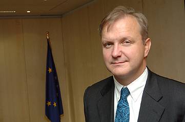 Europa va trece printr-o recesiune moderată în următoarele şase luni, spune Olli Rehn