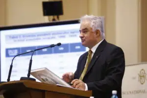 Eugen Rădulescu: „Avem sate întregi de pensionari bolnavi care sunt orbi. Orbi care conduc maşini”