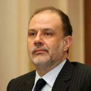 Cine va fi premier în locul lui Boc: cineva de la BNR sau cineva de la FMI?