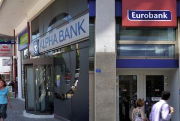 Acţionarii Alpha Bank şi Eurobank au aprobat fuziunea celor două bănci elene